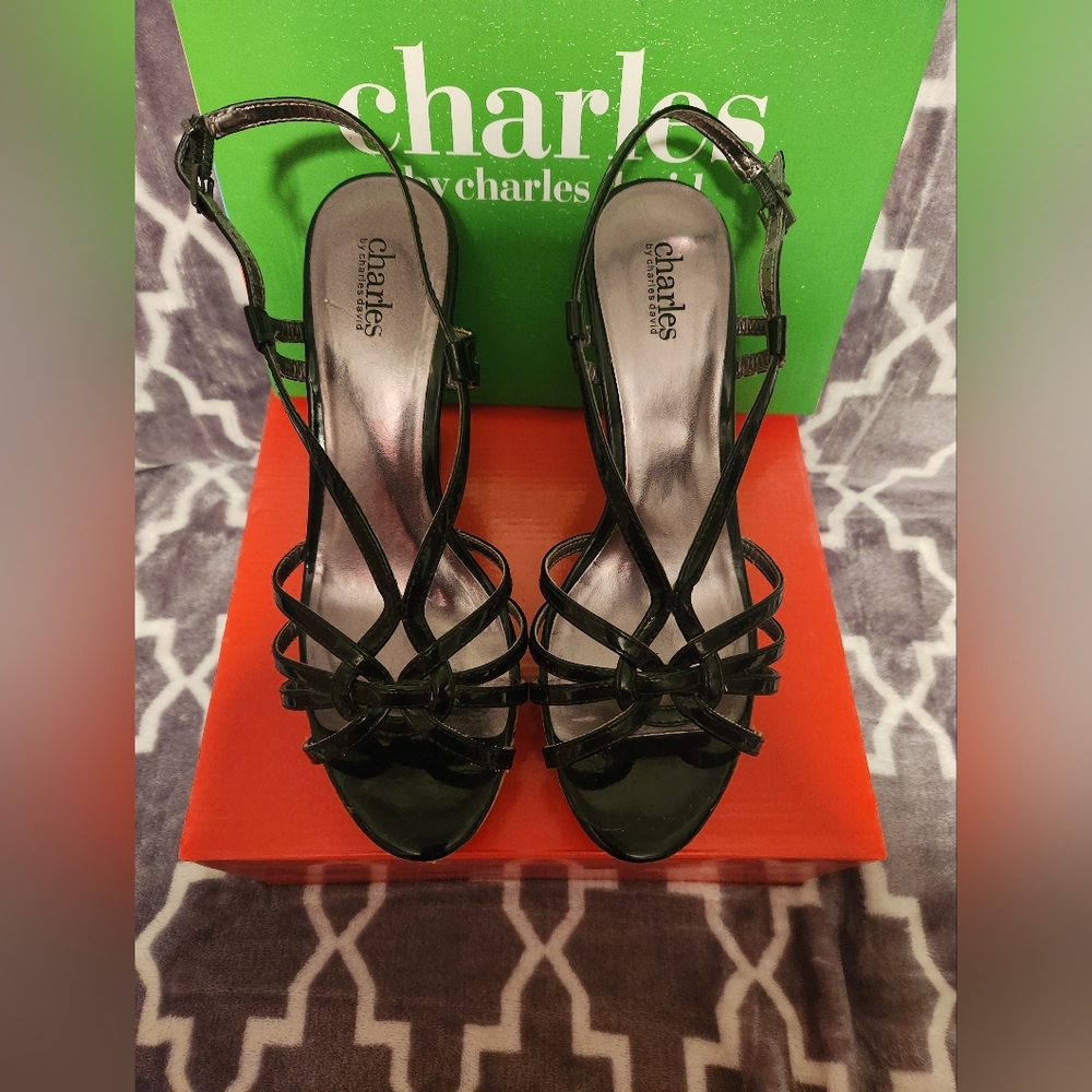 Charles by Charles David- LUSTRE 8.5 BLACK PATENT Wedge Sandals EUC